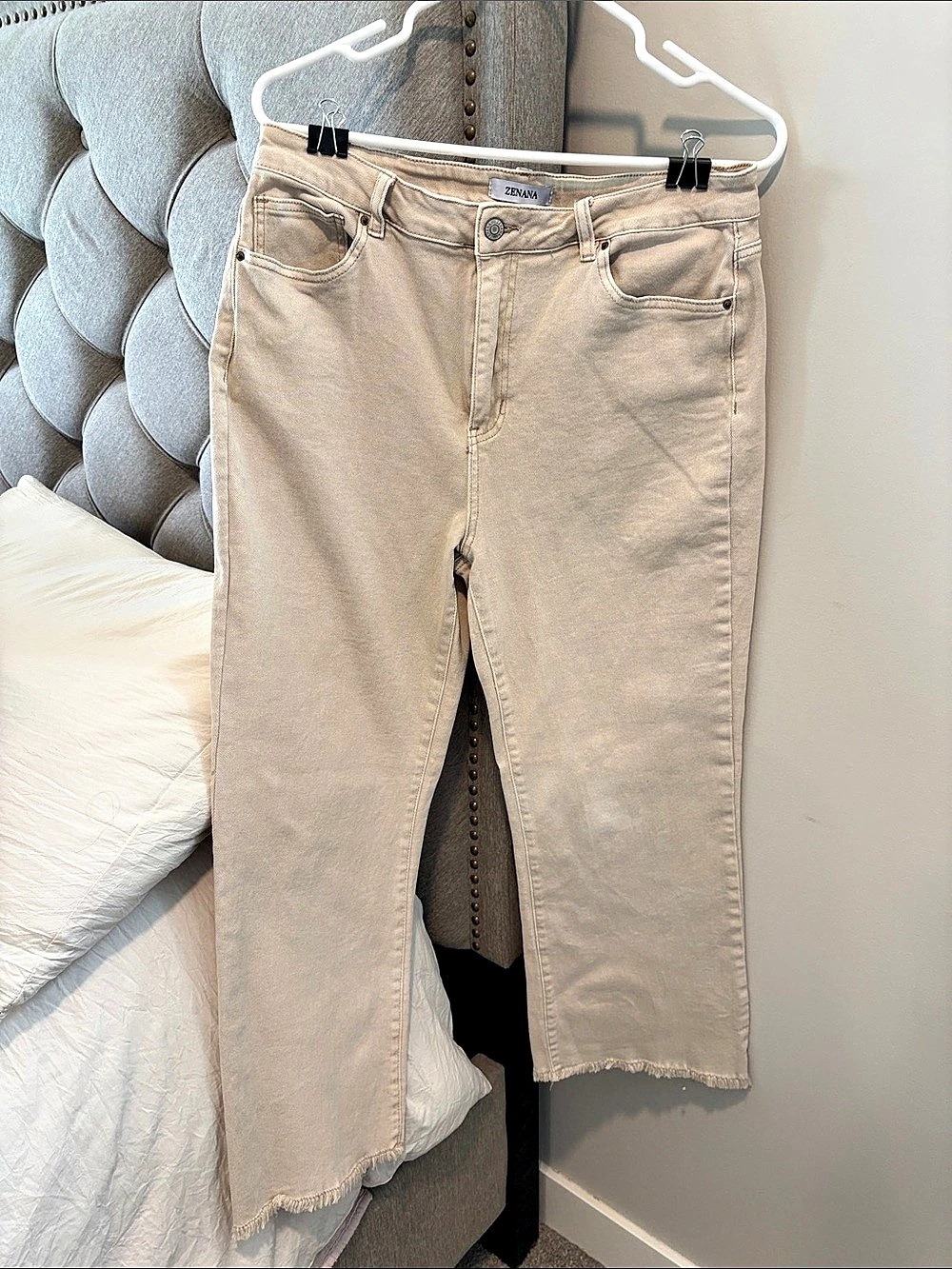 Zenana Cropped Jeans Light Beige
